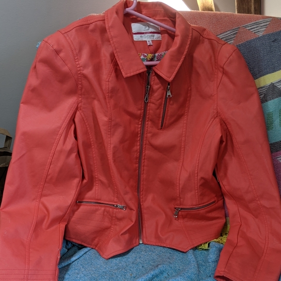 Coral jacket - Picture 1 of 10